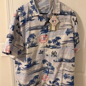 Tommy Bahama White and Blue New York Yankees Hawaiian Button-Down Shirt